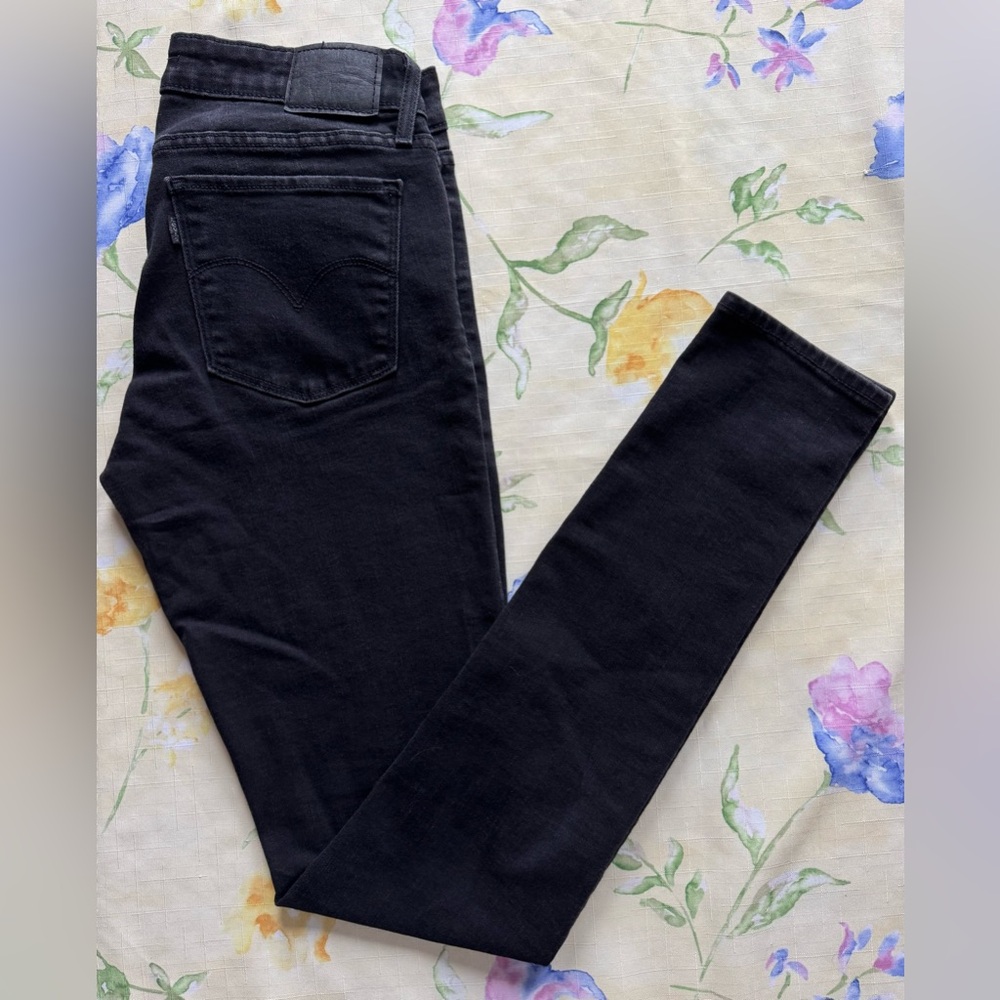 Levi’s 711 Skinny Woman’s Soft Black Jeans Sz 29Wx34L
